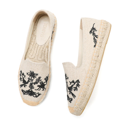 W-P9943 Black Floral - product photo