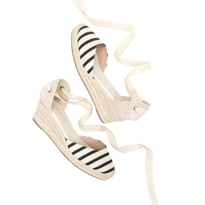 W S952 Black Beige Stripes